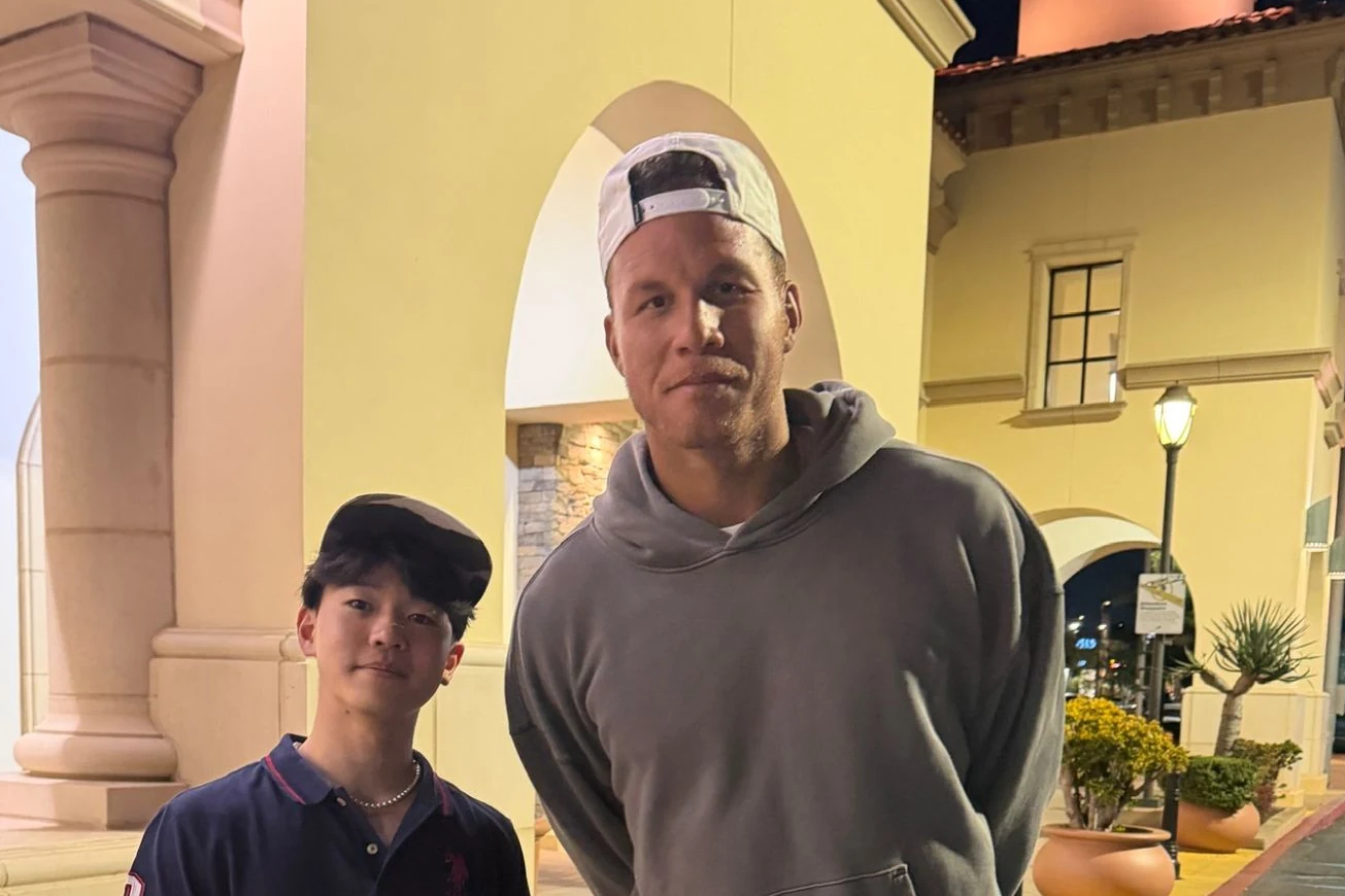 NBA選手ブレイク・グリフィン選手と